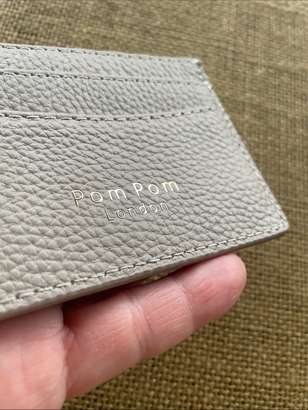 Pom Pom London Pebbled Card Holder in Light Gray - Picture 6 of 7